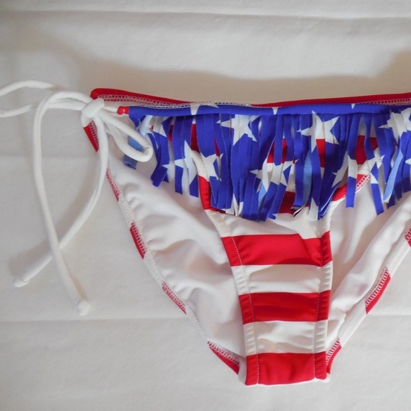 NEW VENUS USA FLAG BIKINI BOTTOMS FRINGES SIZE 12 - Picture 3 of 4